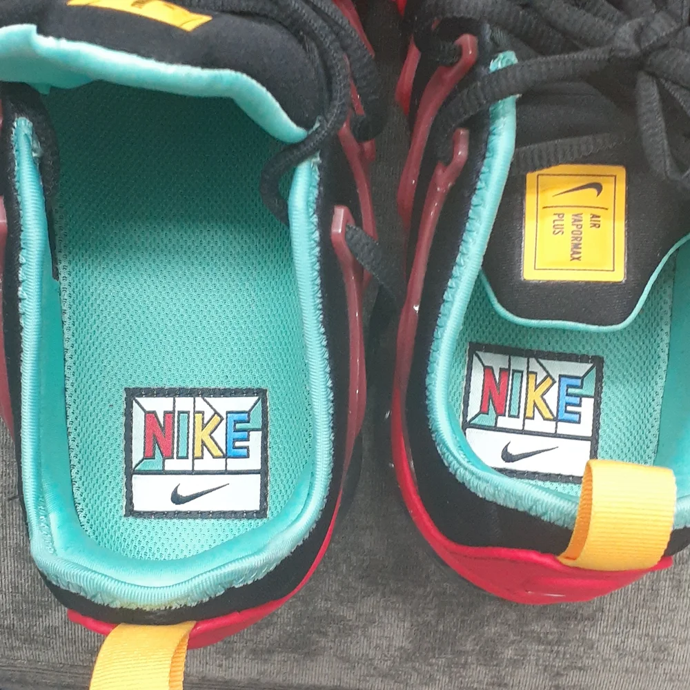 AIR VAPORMAX PLUS. - Picture 7 of 7